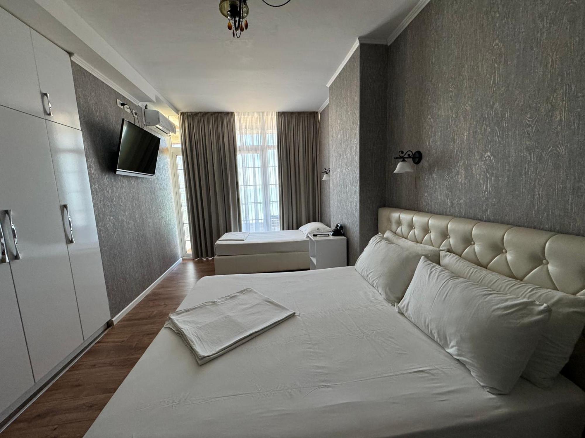 Espana Aparthotel Shkallnur Exterior foto
