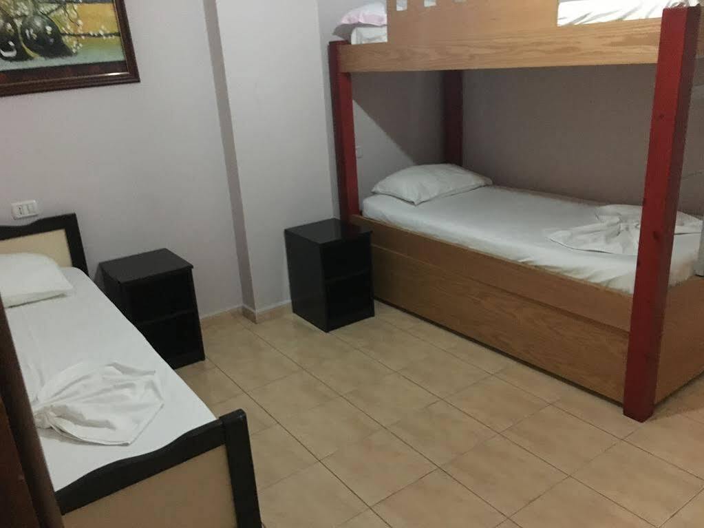 Espana Aparthotel Shkallnur Exterior foto